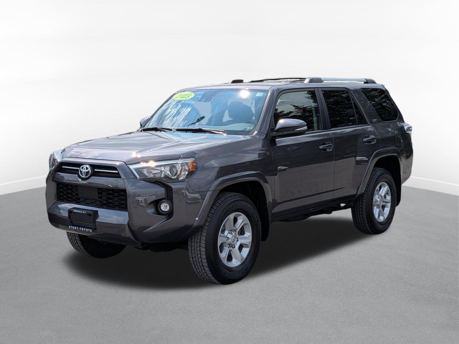 2023 Toyota 4Runner SR5 Premium w/ Third Row Seats