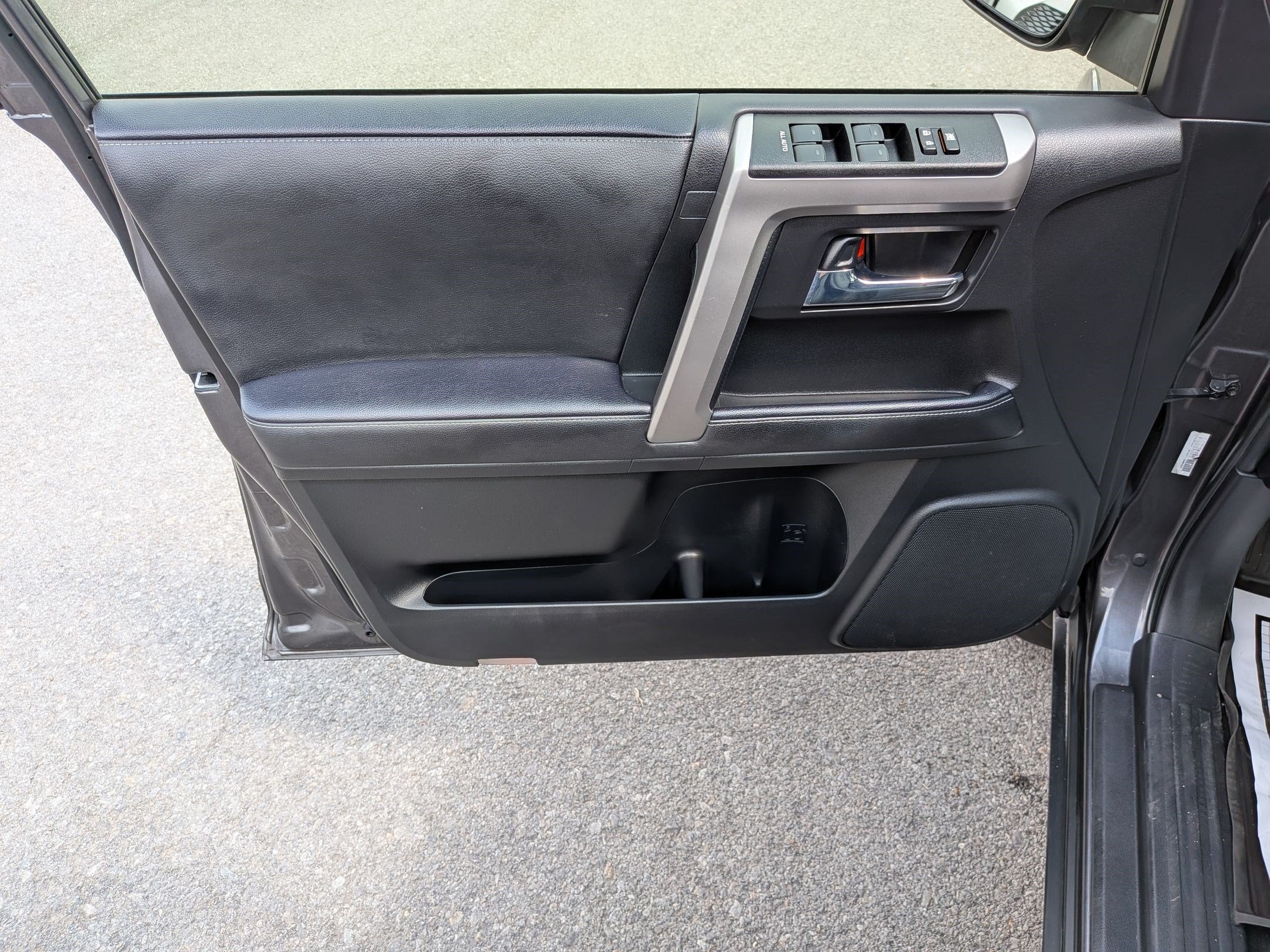 2023 Toyota 4Runner SR5 Premium w/ Third Row Seats