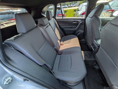 2022 Toyota RAV4 Hybrid SE w/ Convenience & Weather Pkg