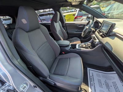 2022 Toyota RAV4 Hybrid SE w/ Convenience & Weather Pkg