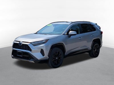 2022 Toyota RAV4 Hybrid SE w/ Convenience & Weather Pkg