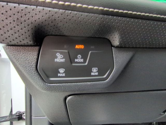 2025 Volkswagen Atlas Cross Sport 2.0T SEL