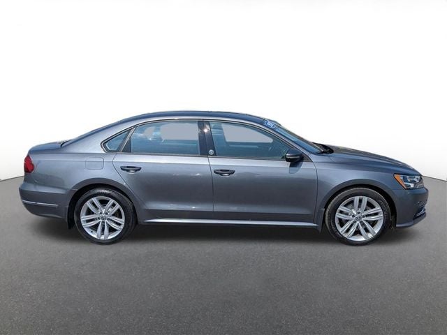 2019 Volkswagen Passat 2.0T Wolfsburg