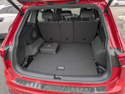 2024 Volkswagen Tiguan 2.0T SE R-Line Black