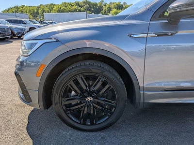2022 Volkswagen Tiguan 2.0T SE R-Line Black