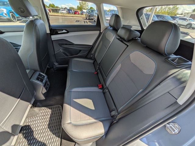 2024 Volkswagen Taos 1.5T SE Black