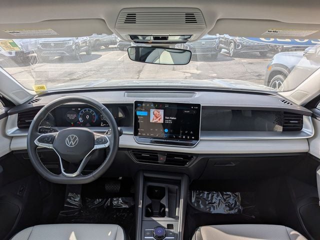 2025 Volkswagen Tiguan 2.0T SE