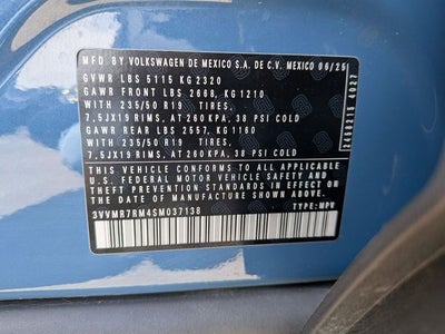 2025 Volkswagen Tiguan 2.0T SE