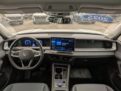 2025 Volkswagen Tiguan 2.0T SE