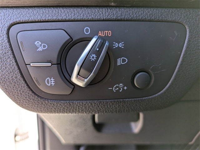 2024 Audi Q5 40 Premium quattro