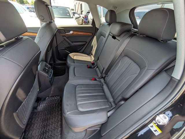 2023 Audi Q5 45 S line Premium quattro
