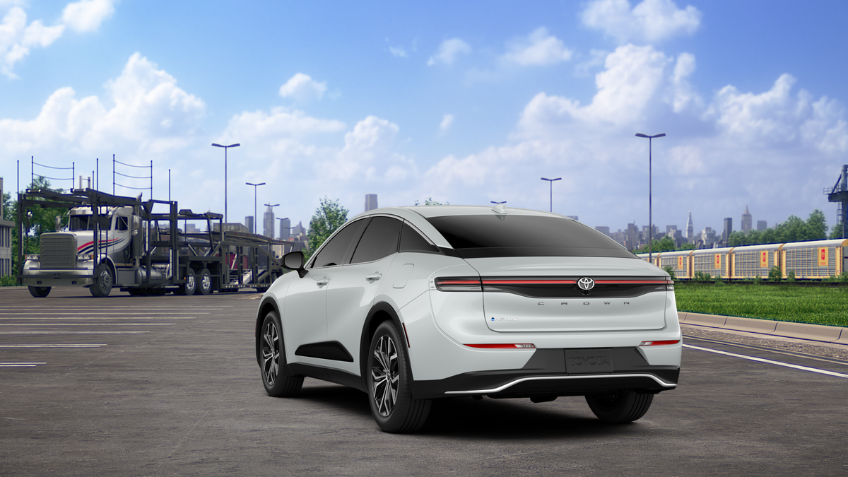 2026 Toyota Toyota Crown XLE