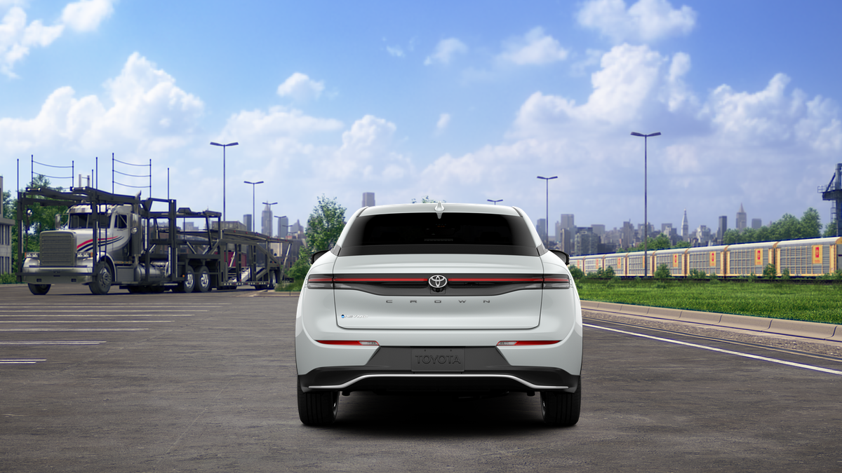 2026 Toyota Toyota Crown XLE