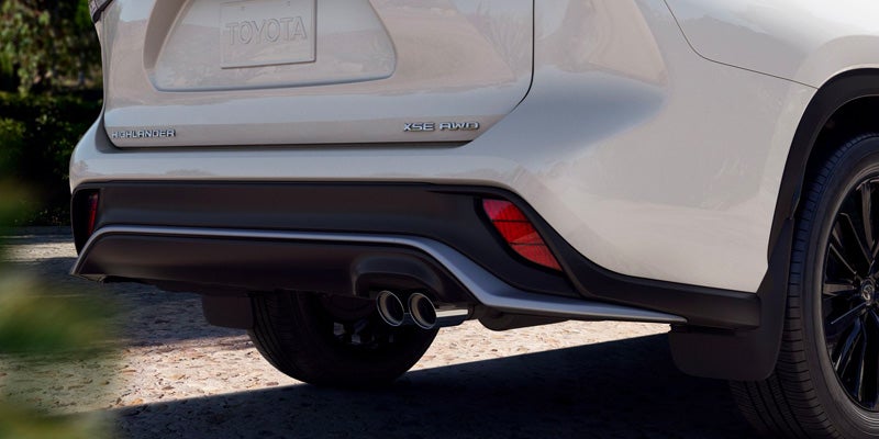 Image of the rear view of a Toyota Highlander